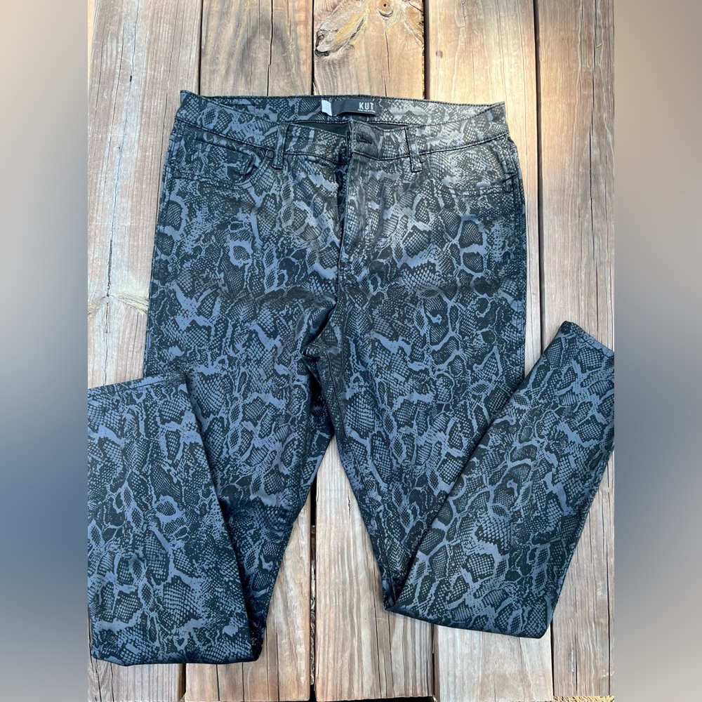 Kut from the Kloth Black Snake Print Skinny Jeggings